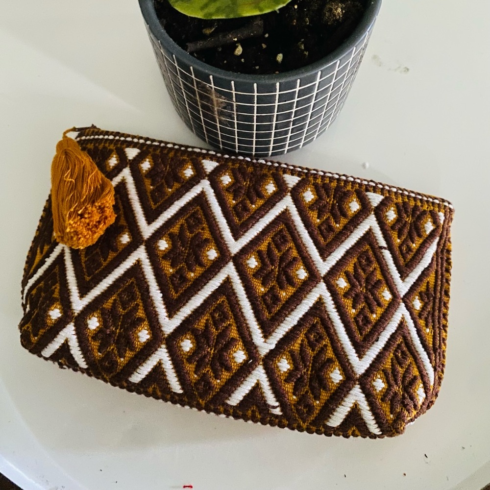 Cosmetic bag